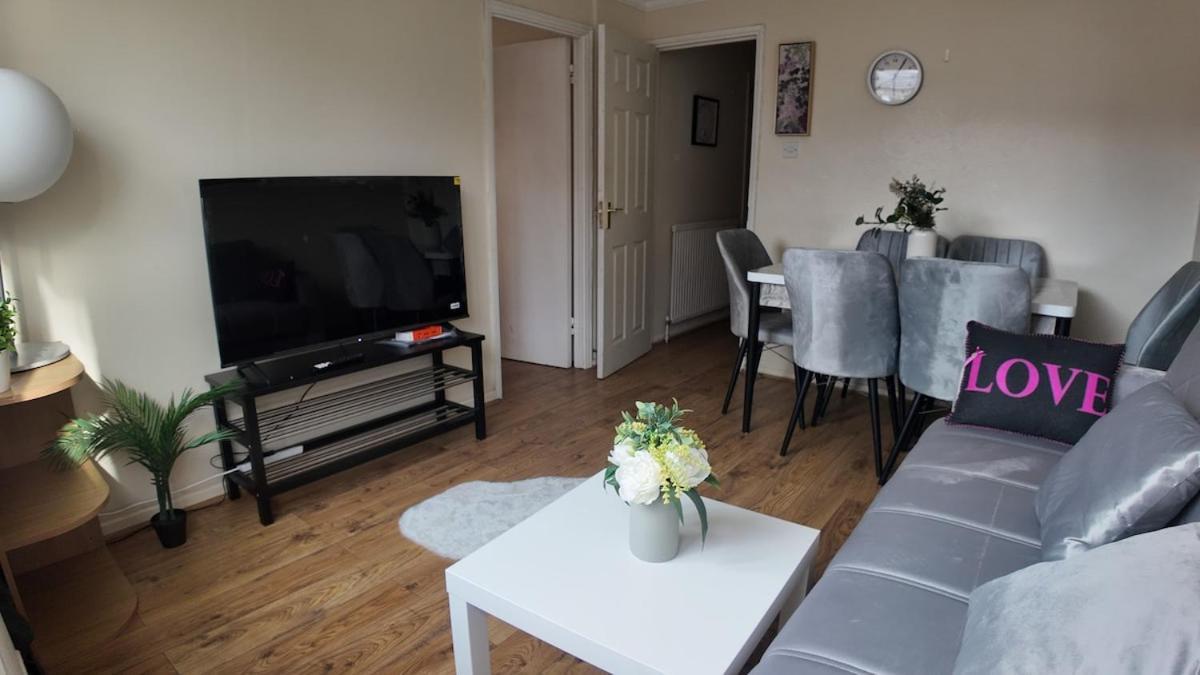 Spacious 5br 3ba Duplex In Prime Zone 2 Near Tube And River * Londres