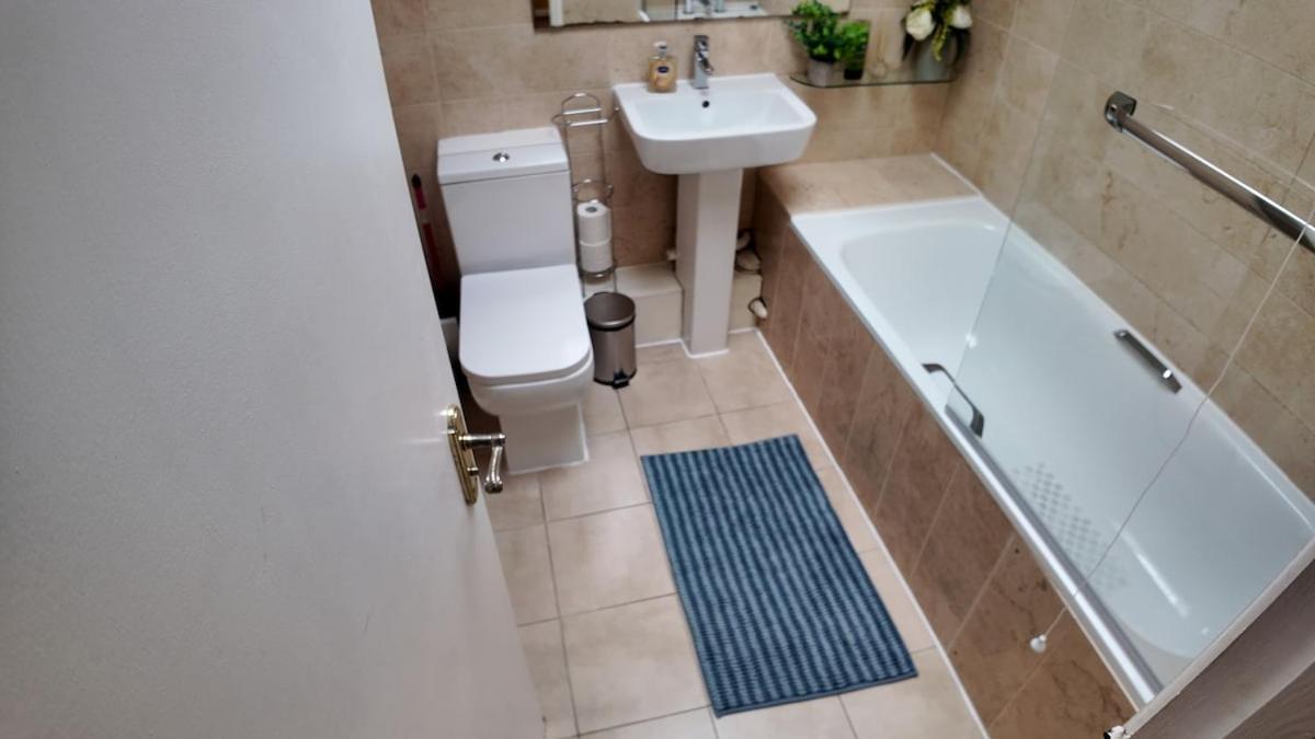 Spacious 5br 3ba Duplex In Prime Zone 2 Near Tube And River Apartamento *