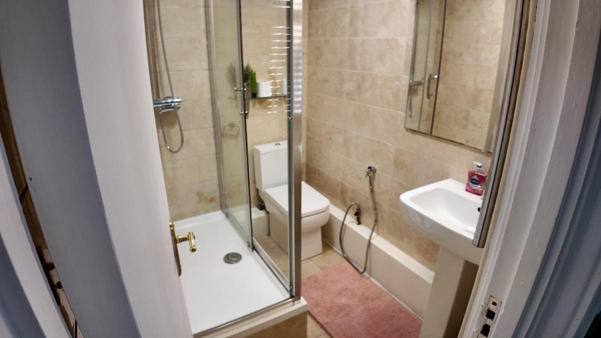 Spacious 5br 3ba Duplex In Prime Zone 2 Near Tube And River Apartamento Londres
