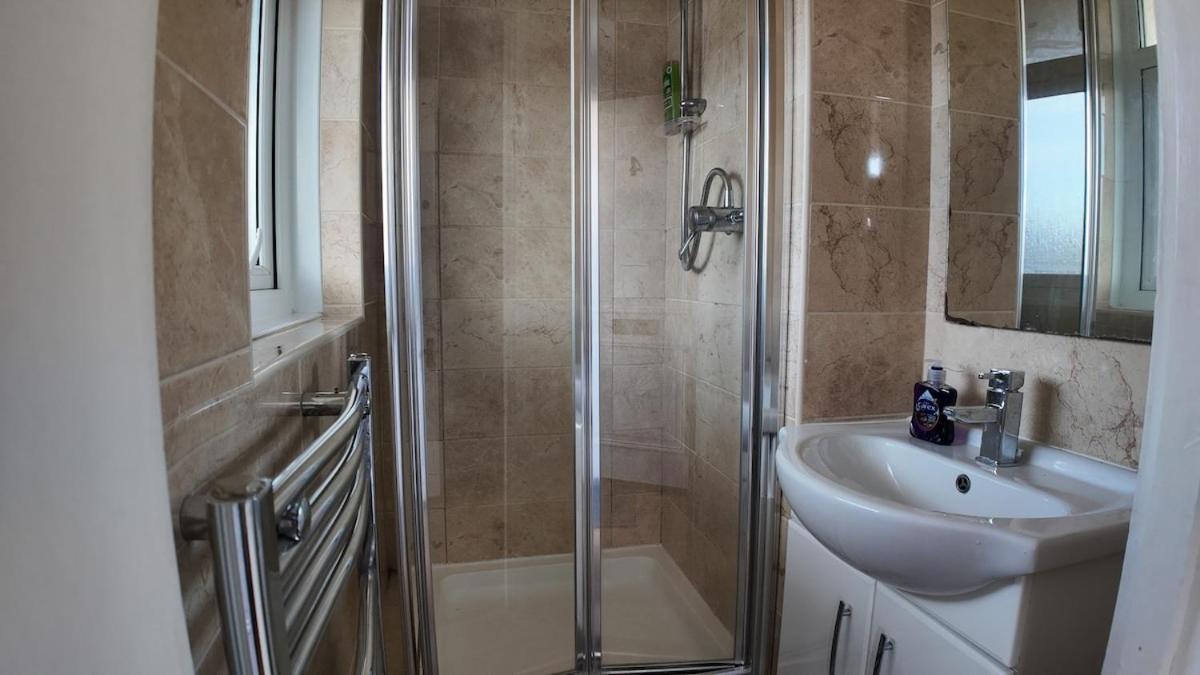 Spacious 5br 3ba Duplex In Prime Zone 2 Near Tube And River Apartamento Londres